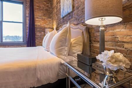 Hip Urban Loft - Small Town Charm -124 Lofts #3 웨스트던디 외부 사진