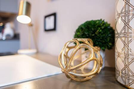 Hip Urban Loft - Small Town Charm -124 Lofts #3 웨스트던디 외부 사진